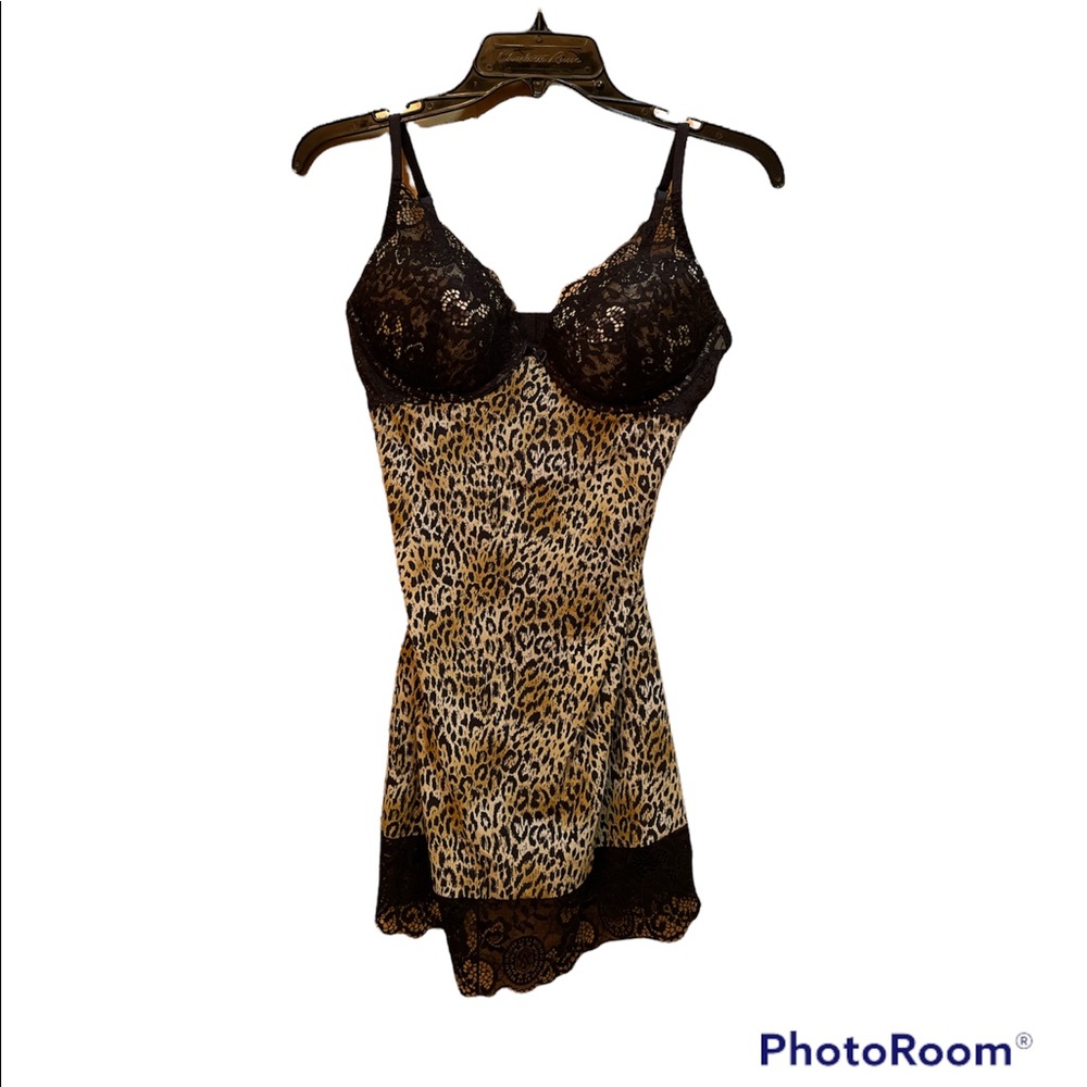 EUC VS ANIMAL PRINT NIGHTIE